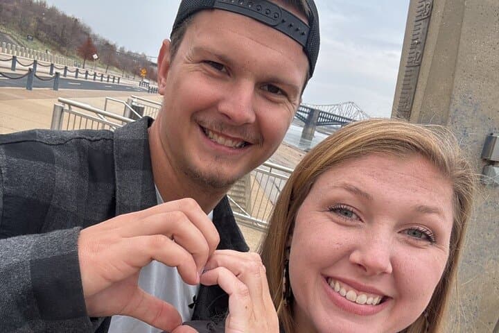 St. Louis Scavenger Hunt: Downtown City Quest Near the Gateway Arch photo 3