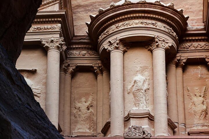 Full-Day Petra and Wadi Rum Tour from Amman: See Petra & Wadi Rum in One Day