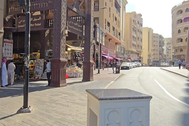 Private Dubai Shopping Excursion: Gold Souk, Spice Souk & Outlet Mall photo 3