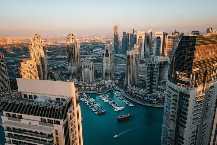 Doha in Four Hours: Express City Tour of Corniche, Katara & Souq Waqif