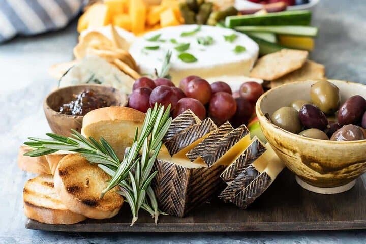 Ultimate Lisbon Vegetarian Food Tour: Street Eats & Historic Tascas photo 2