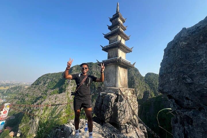 Day Trip to Ninh Binh: Hoa Lu, Tam Coc & Mua Cave from Hanoi photo 5