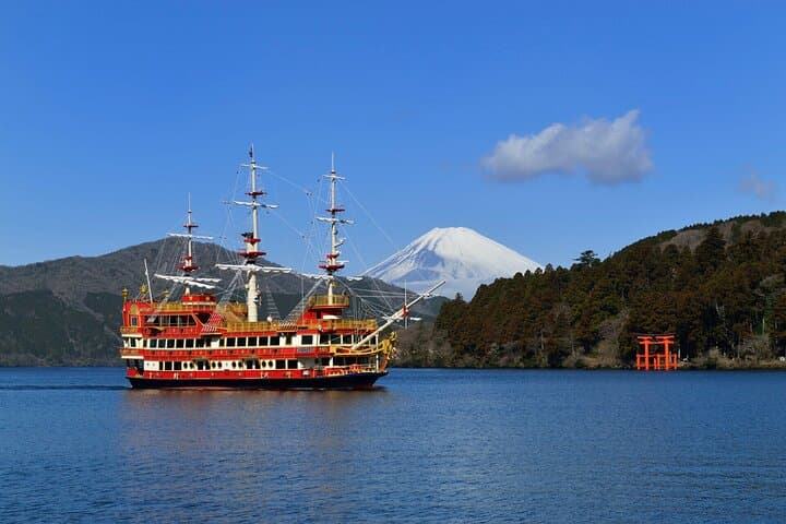 Full-Day Hakone Private Tour: Lake Ashi Cruise, Owakudani & Onsen from Tokyo photo 5