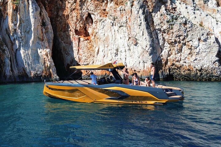 Private Blue Lagoon & 3-Island Boat Tour from Split — Blue Water Snorkeling and Island Stops photo 3