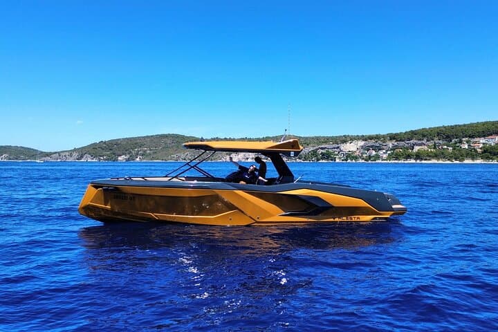 Private Blue Lagoon & 3-Island Boat Tour from Split — Blue Water Snorkeling and Island Stops