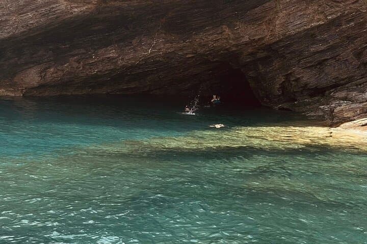 Elba Island Snorkel Cruise from Lacona with Sunset Dinner