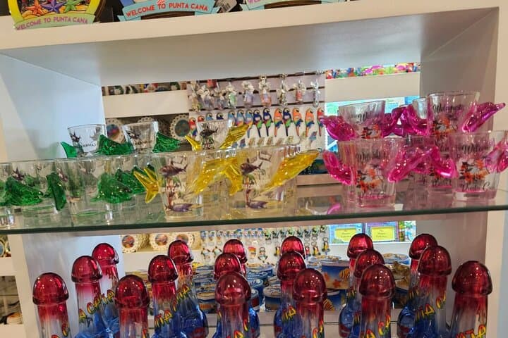 Punta Cana Souvenirs Shopping Tour: Local Crafts, Coffee & Mama Juana Tasting photo 2
