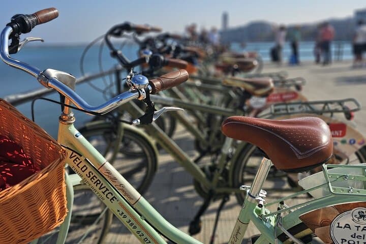Bari Bike Tour: Old Town Alleys, Basilica of Saint Nicholas & Seafront Ride photo 4