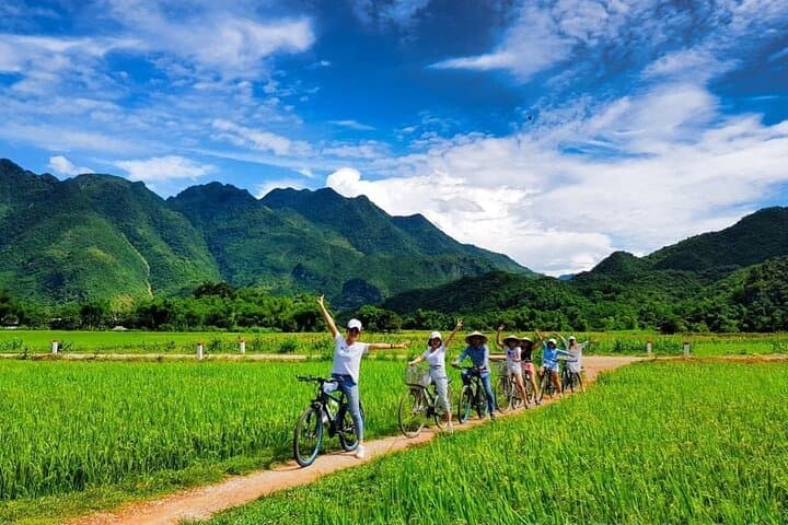 Mai Chau Escape: One-Day Cycling Adventure & Traditional Handicraft Workshop from Hanoi photo 3