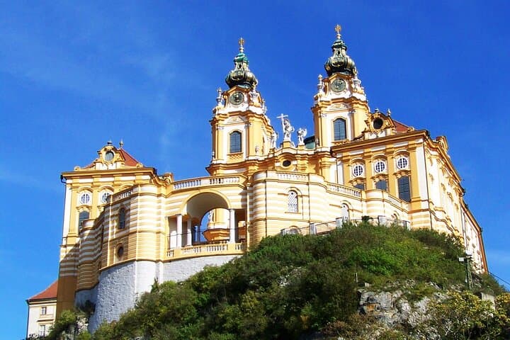 Melk Abbey to Hallstatt: Private Full-Day Cultural Drive from Vienna