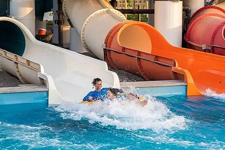 Full-Day Fun at Jeddah’s Biggest Water Park: Rides, Pools & Family Zones photo 4