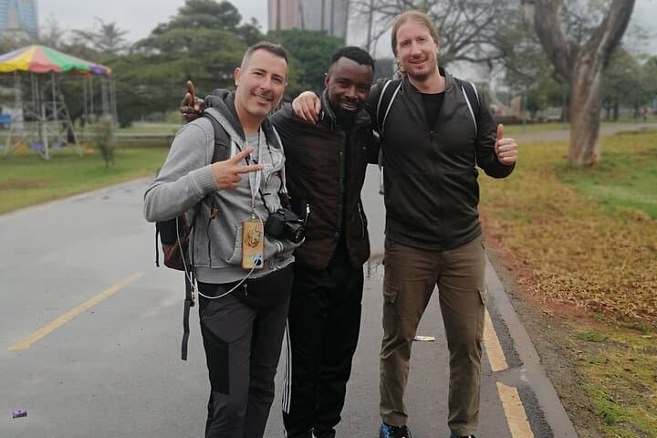 Nairobi Street Life: Kibera Walking Tour with a Local Guide photo 4