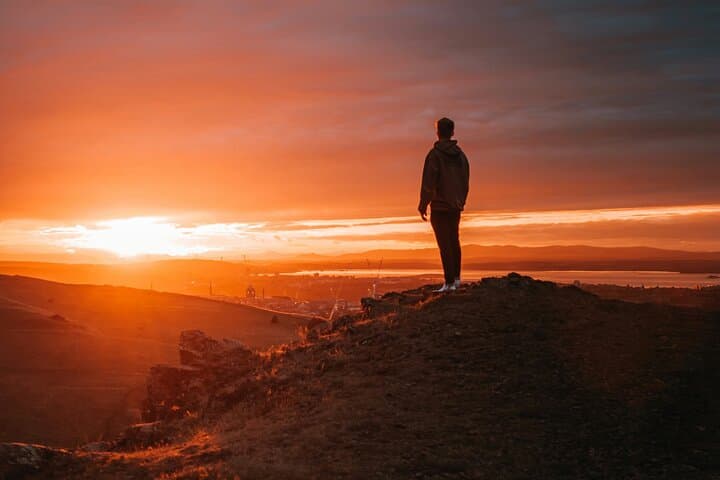 Arthur's Seat Sunset Hike: Guided Evening Ascent in Edinburgh