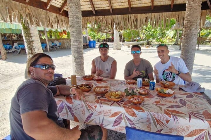 Private Tahaa Boat Tour: Vanilla Groves, Pearl Farm, Coral Garden & Motu Lunch photo 4
