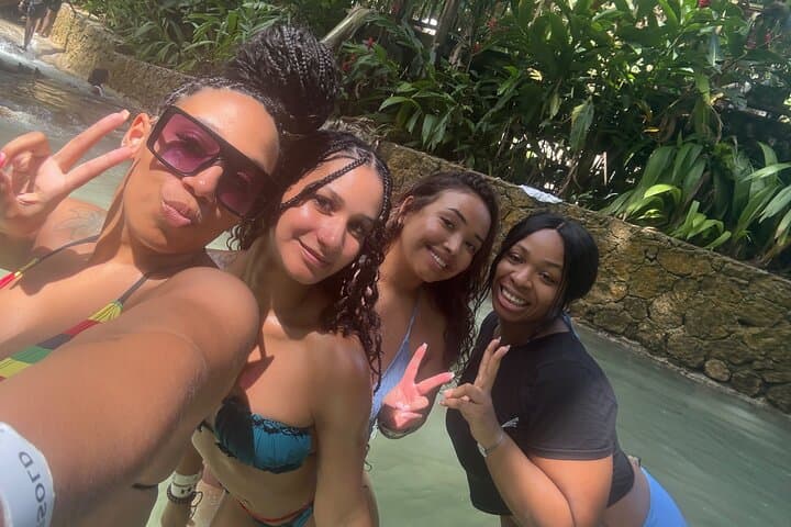 Scenic Shuttle to Dunn's River Falls: Ocho Rios Transfer and Waterfall Climb photo 2