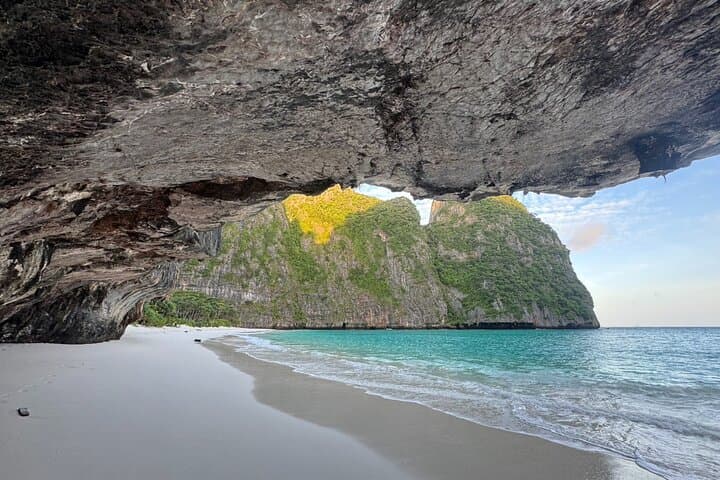 Beat the Crowds: Early-Bird Speedboat to Maya Bay, Phi Phi photo 4