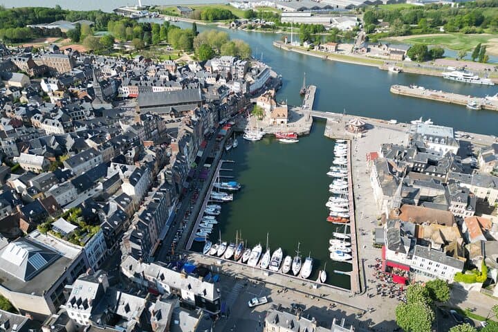 Le Havre Shore Excursion: Honfleur and Deauville Day Trip photo 4