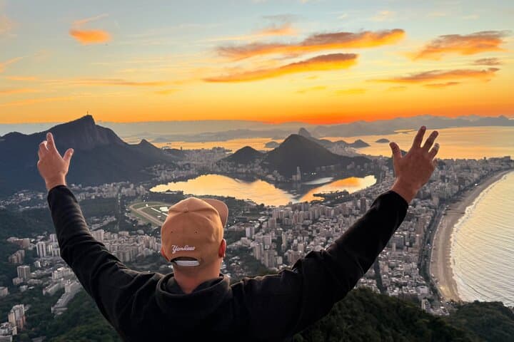 Trail Two Brothers: Dois Irmãos Hike for Rio's Best Viewpoints