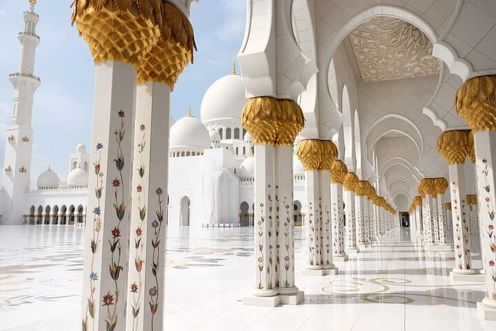 Private Abu Dhabi Day Tour from Dubai: Sheikh Zayed, Emirates Palace & Dates Market photo 3