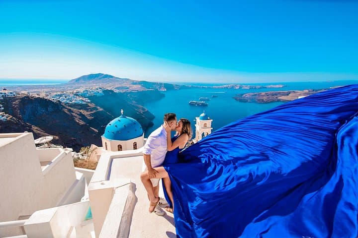 Flying Dress Photoshoot in Santorini — Iconic Oia Views & Professional Session photo 2