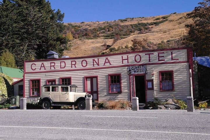 Scenic Queenstown to Wānaka: Crown Range Views & Cardrona Hotel Stop