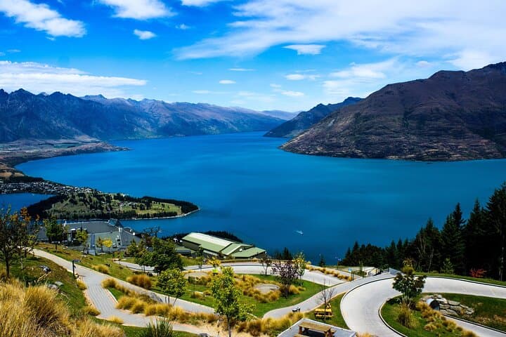 Wanaka to Queenstown Scenic Small-Group Transfer via Cardrona & Crown Range