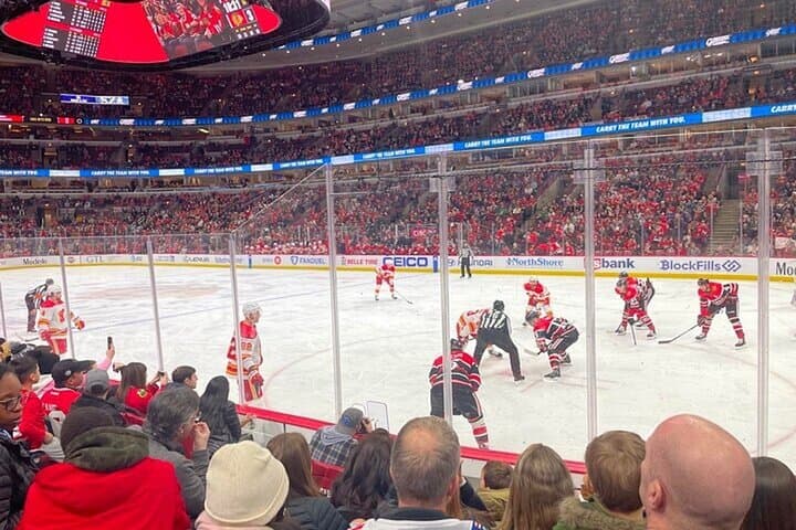 Inside United Center: What to Expect at a Chicago Blackhawks Game photo 6