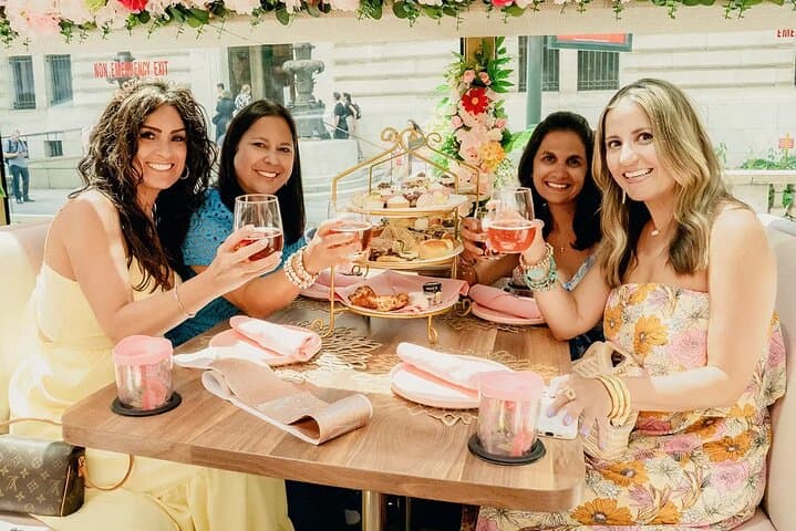 Tea Around Town Chicago: Afternoon Tea Tour and Iconic City Sights photo 6