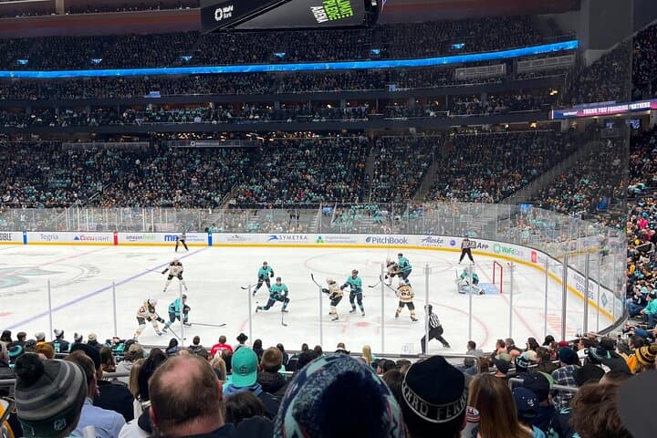 Seattle Kraken at Climate Pledge Arena: Live NHL Game Experience photo 2