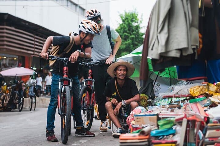 Bangkok Bike Street Food Tour: Canal Neighborhoods, Temples & Home-Cooked Thai Meal photo 2