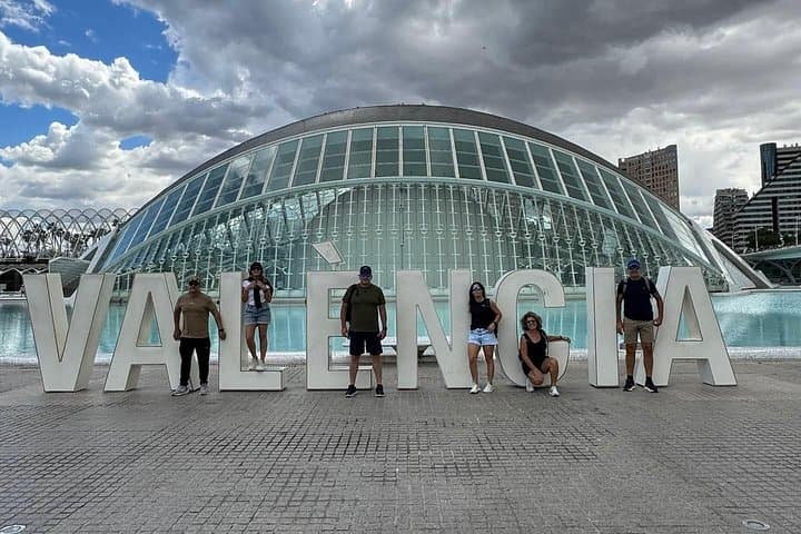 Valencia City Bike Tour — Old Town, Turia Gardens & City of Arts and Sciences photo 2