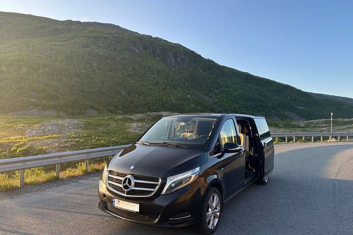 Private Northern Lights Chase from Tromsø — Full-Night Aurora Tour