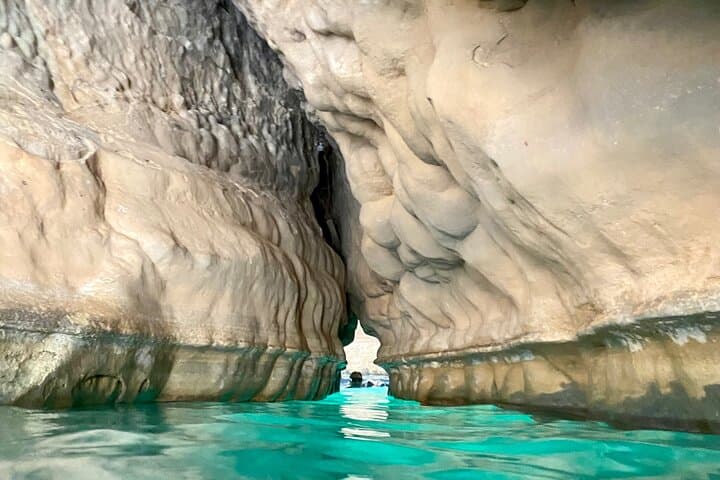 Beach Camping & Wadi Shab Adventure: Fins Beach, Wadi Mibam & Bimmah Sinkhole (2-Day Guided) photo 4
