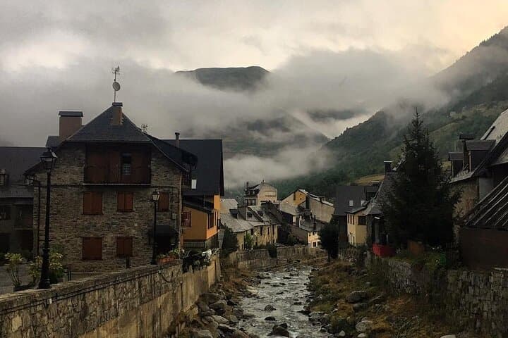 Self-Drive Hiking Adventure in the Spanish Pyrenees — 7-Day Scenic Hikes & Rafting photo 2