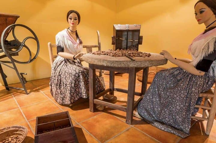 Jijona, Canelobre Caves & Villajoyosa: Full-Day Nougat, Chocolate and Coastal Walk from Alicante photo 4
