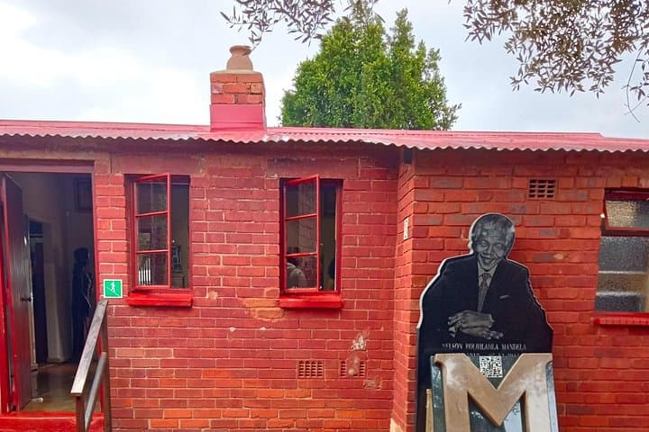 Soweto and Joburg Half-Day Tour: Mandela House, Hector Pieterson & Orlando Towers