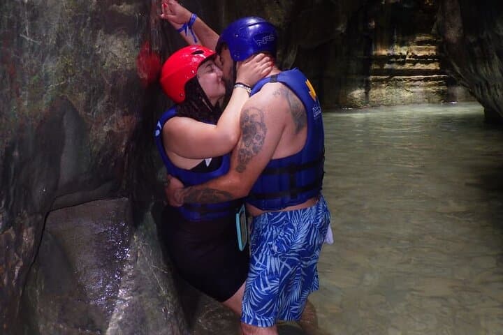 Puerto Plata Combo: Zipline Adventure and Damajagua Waterfalls (27 Charcos) photo 4
