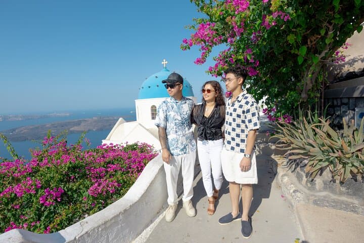 Family Photo Shoot in Santorini: Imerovigli Sunset Portrait Session photo 3