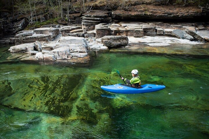 Vosso River Guided Kayak for Beginners: Easy Half-Day Paddle from Voss photo 2