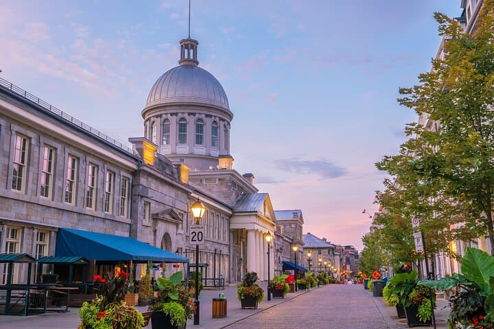 Montreal App-Led Scavenger Hunt: Self-Guided Audio Adventure with Let’s Roam photo 2