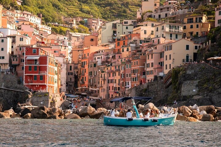 Sail the Cinque Terre Coast with Local White Wine photo 3
