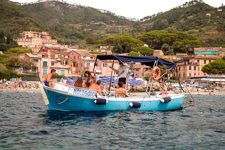 Sail the Cinque Terre Coast with Local White Wine photo 2