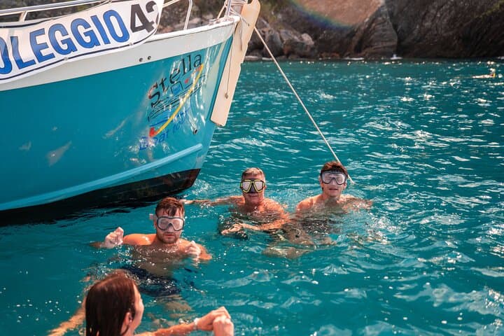 Sail the Cinque Terre Coast with Local White Wine photo 4