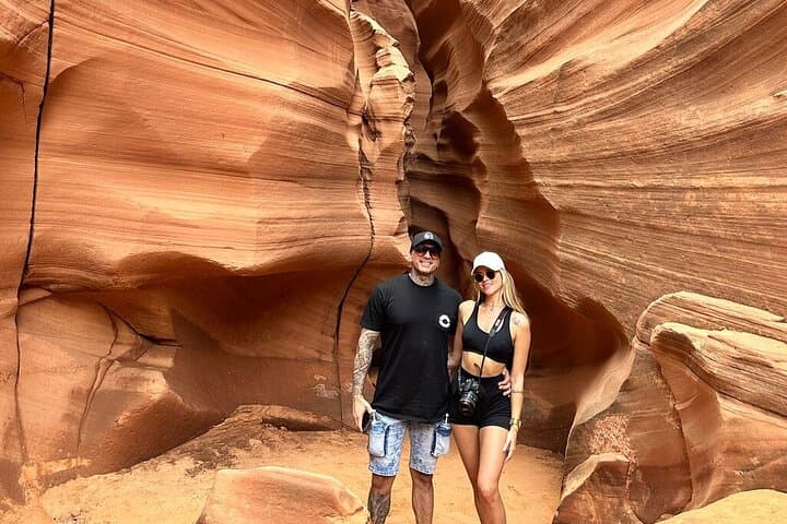 Day Trip to Lower Antelope Canyon and Horseshoe Bend from Las Vegas
