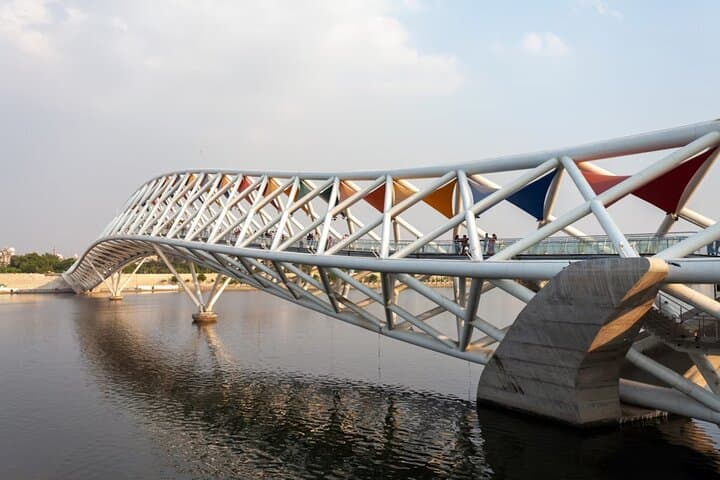 Private Walking Tour of Ahmedabad: Architecture, Pols & Street Food