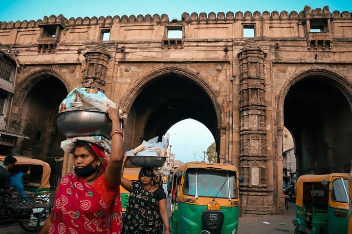 Private Walking Tour of Ahmedabad: Architecture, Pols & Street Food photo 2