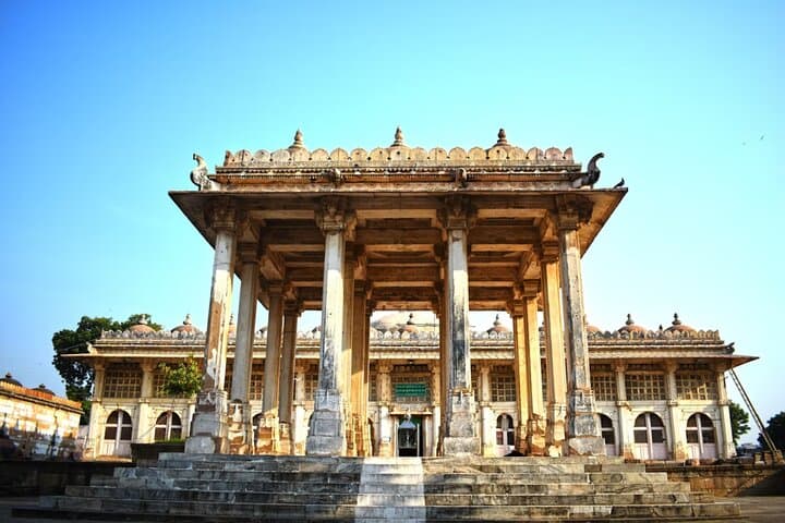 Private Walking Tour of Ahmedabad: Architecture, Pols & Street Food photo 4