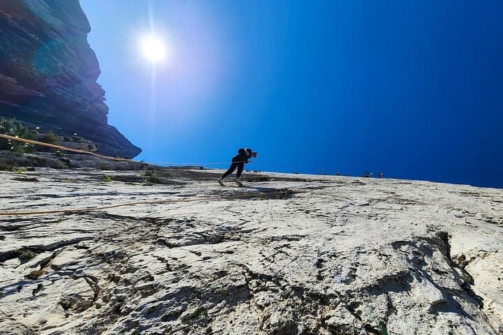 Pico Licos Rappels: 50m Abseils and Ferrata in La Huasteca, Monterrey photo 6