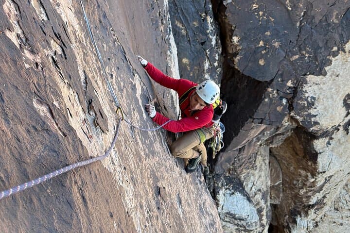 Red Rock Ultimate Summit Mission: Full-Day Multi-Pitch Climb in Red Rock Canyon photo 2