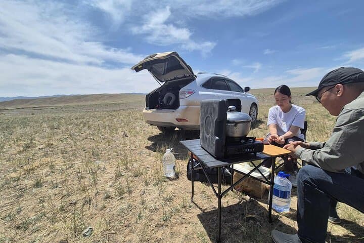 Gobi Desert Highlights: Khongor Dunes, Flaming Cliffs & Yol Valley — 5-Day Adventure photo 3
